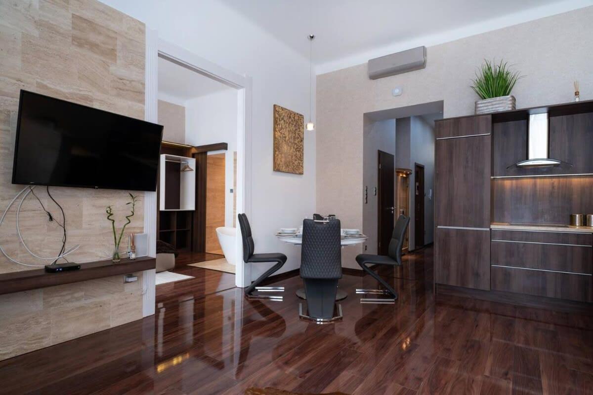 בודפשט Central Luxy Design Apartment מראה חיצוני תמונה